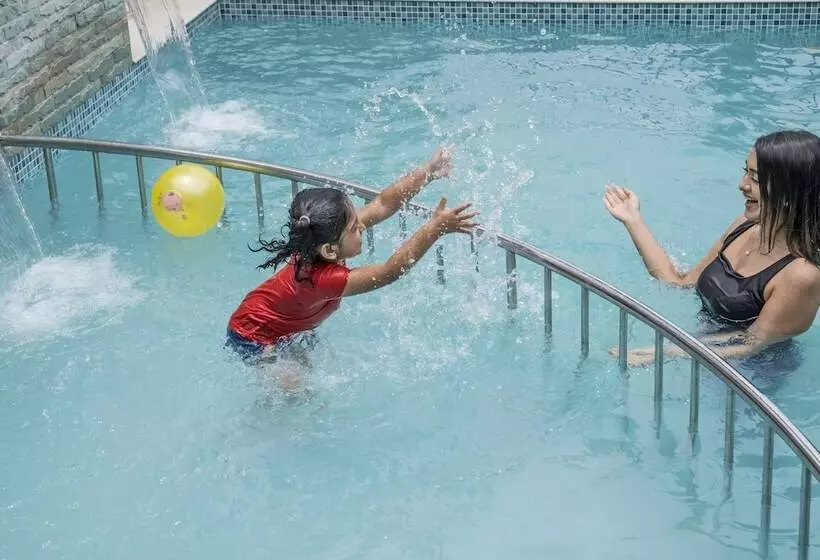 Hotelli Wild Avenue Resort & Spa