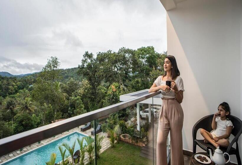 Hotel Wild Avenue Resort & Spa