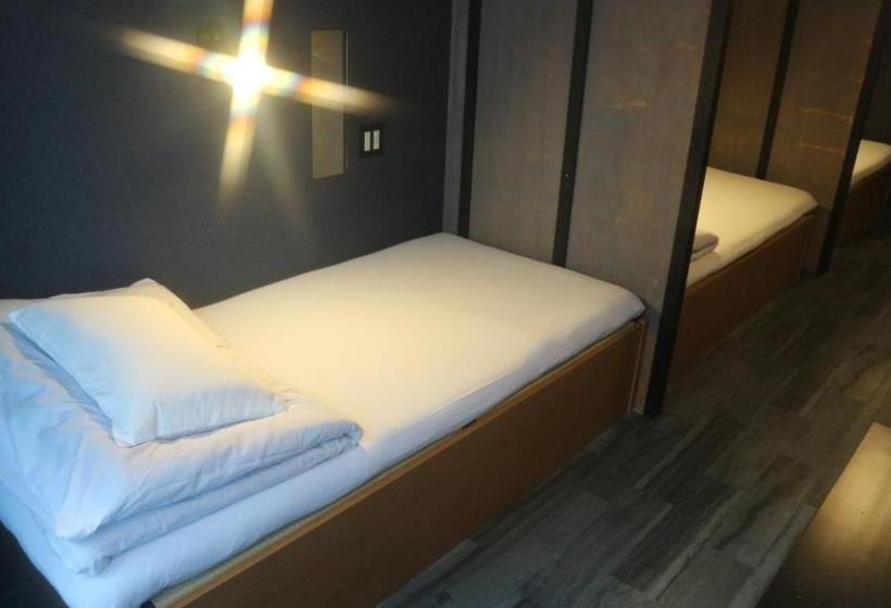 Hospedaria Khaosan World Namba