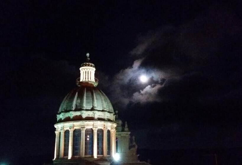 تختخواب و صبحانه Iblainsuite