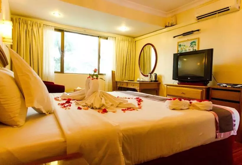 هتل City Golf Resort