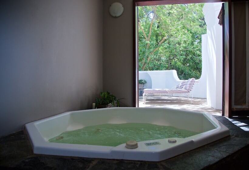 호텔 Leeuwenhof Country Lodge & Garden Spa