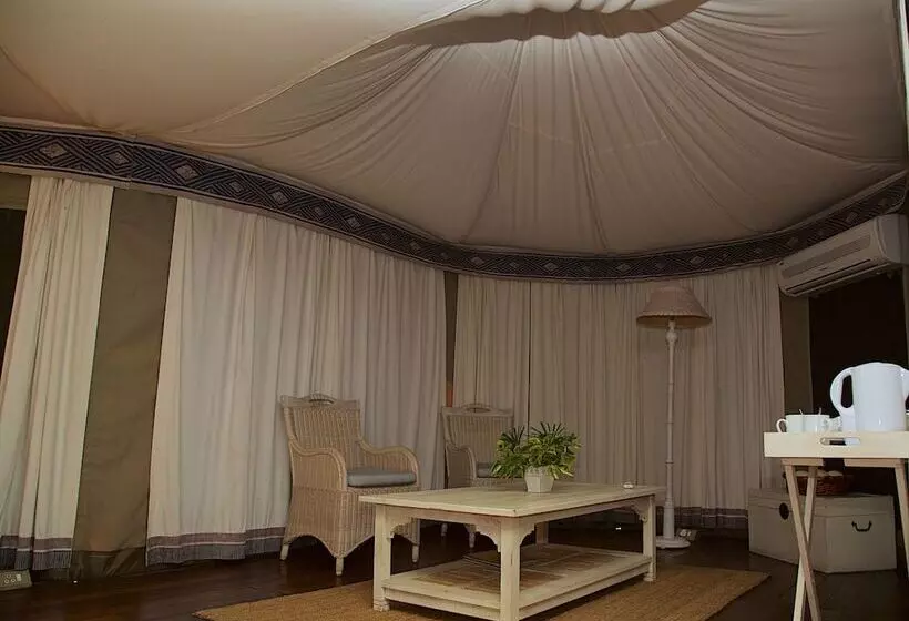 Hotelli Leeuwenhof Country Lodge & Garden Spa