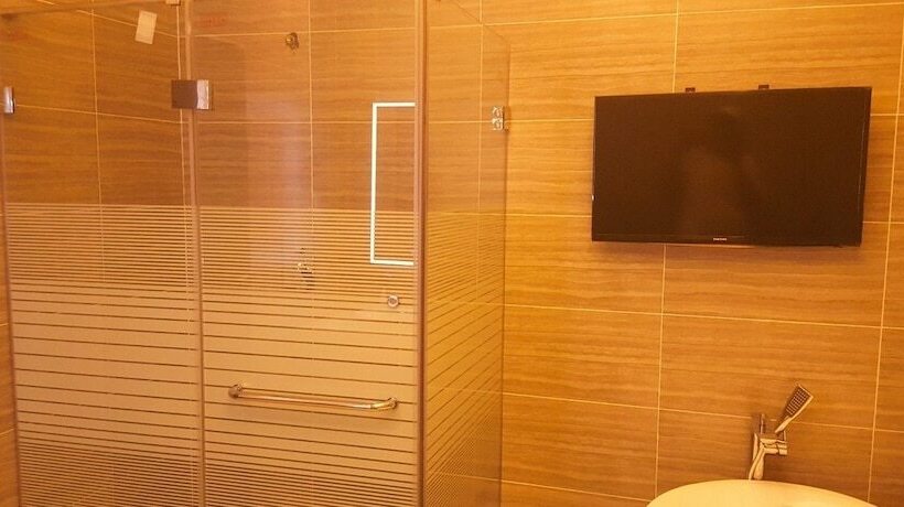 پانسیون Staywell Hotels