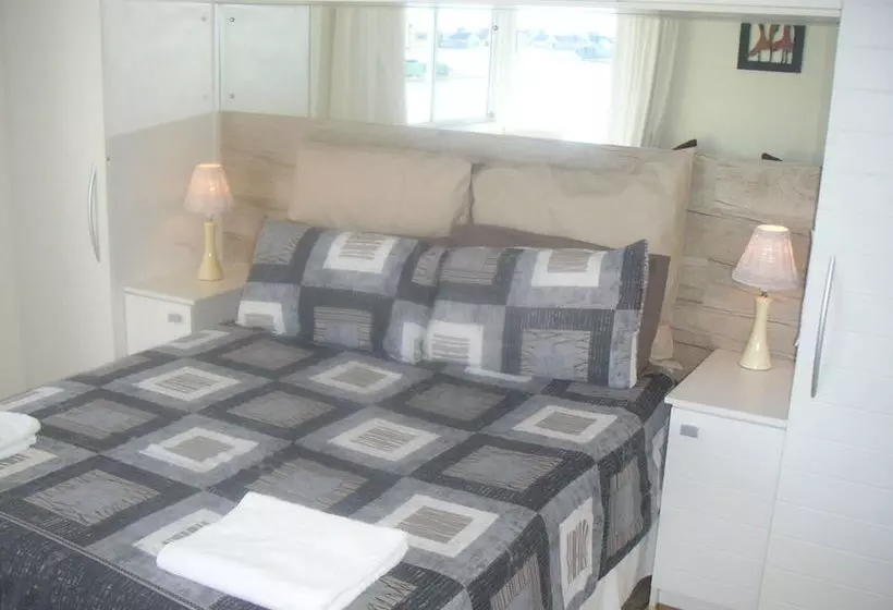 Waterside Living Nautilus 01