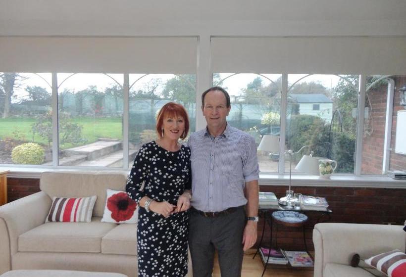 مبيت وإفطار Westwood Country House