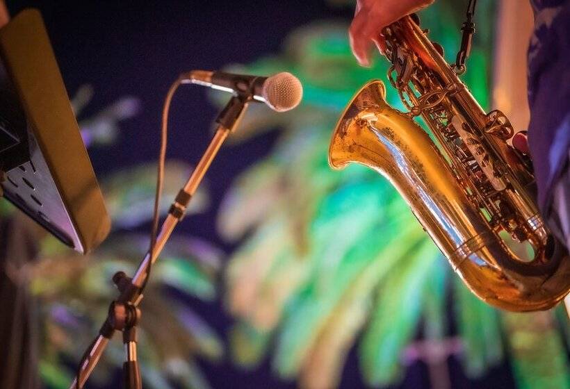 Dionysos Hotel & Suites