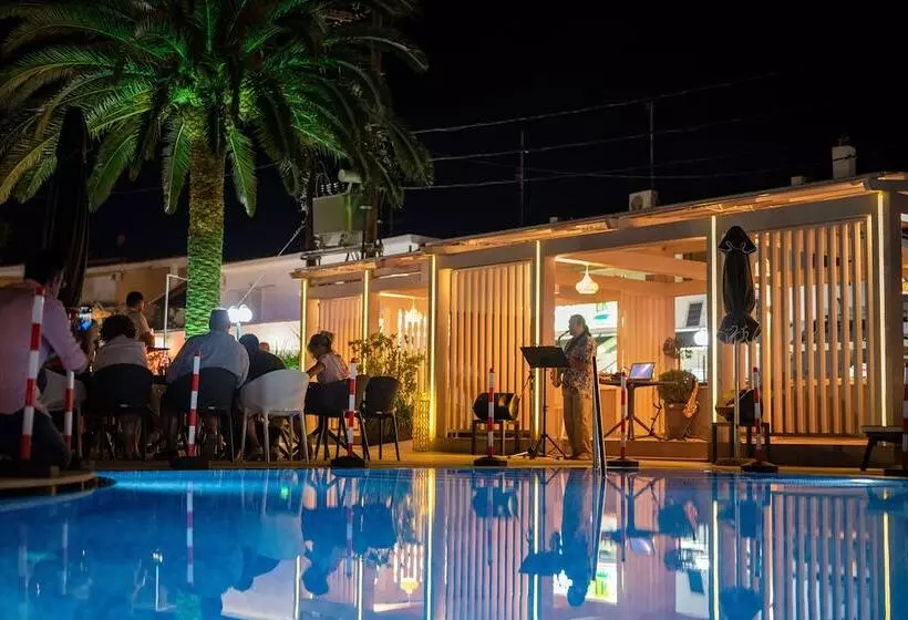 Dionysos Hotel & Suites