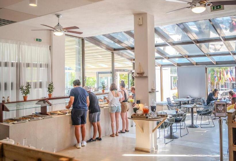 Dionysos Hotel & Suites