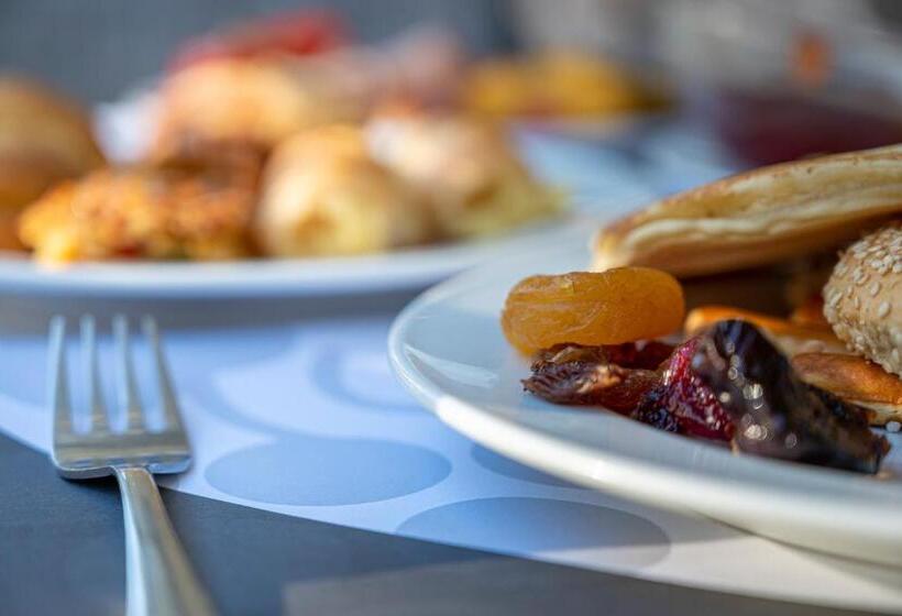 Dionysos Hotel & Suites