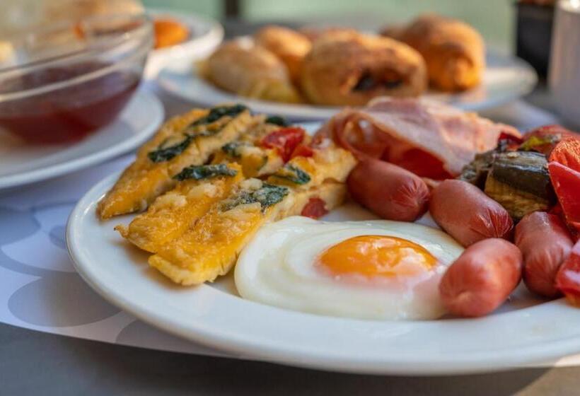 Dionysos Hotel & Suites