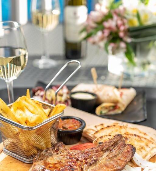 Dionysos Hotel & Suites