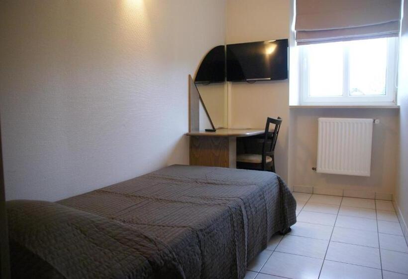 Отель Charly's Gare