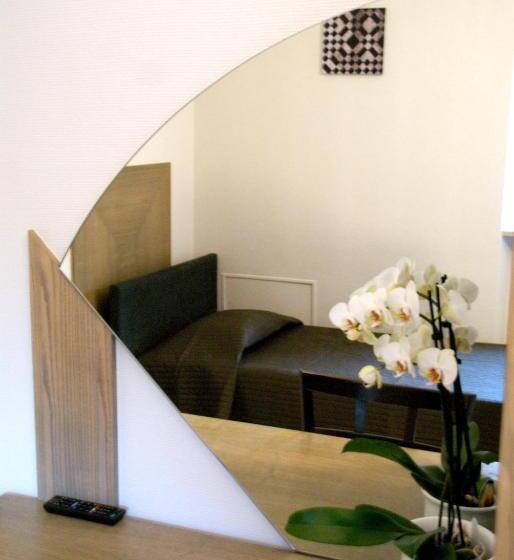 Отель Charly's Gare