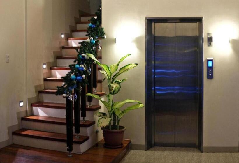 Hotel Infinity Suites