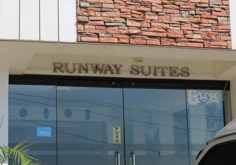 Hotel Runway Suites