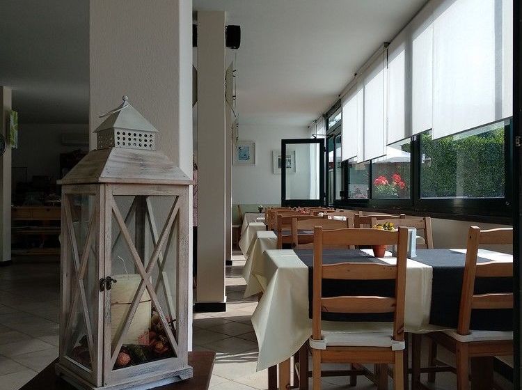 Отель Santa Vittoria Camping