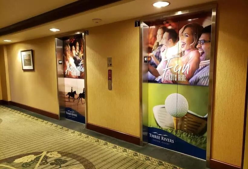 Hotelli Three Rivers Casino Resort