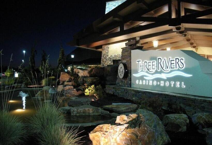 ホテル Three Rivers Casino Resort