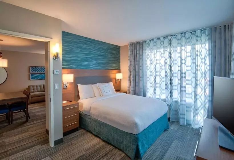 Hotelli Towneplace Suites By Marriott Miami Airport