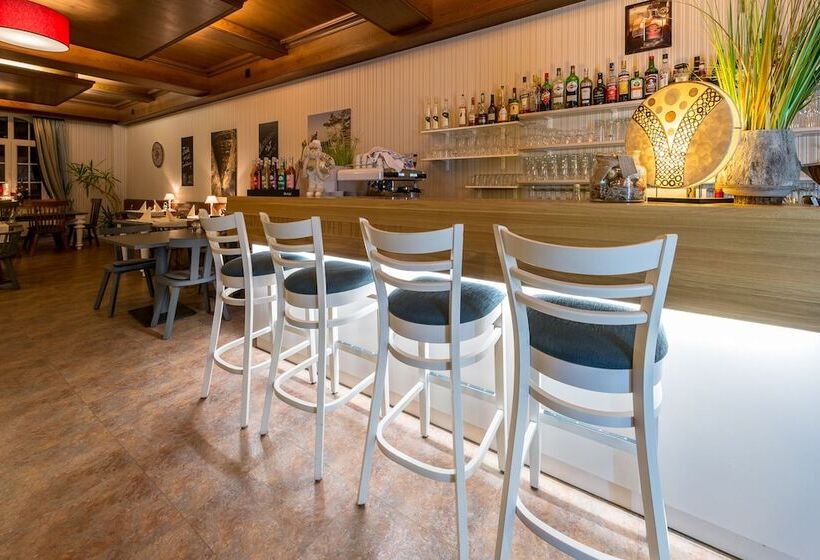 هتل Trail Inn Natur & Sport