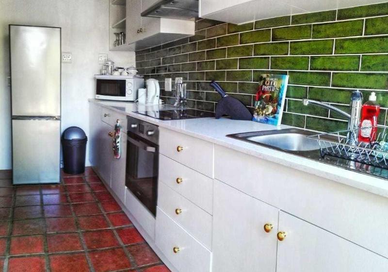 Lekkerwijn Historic Country Guest House