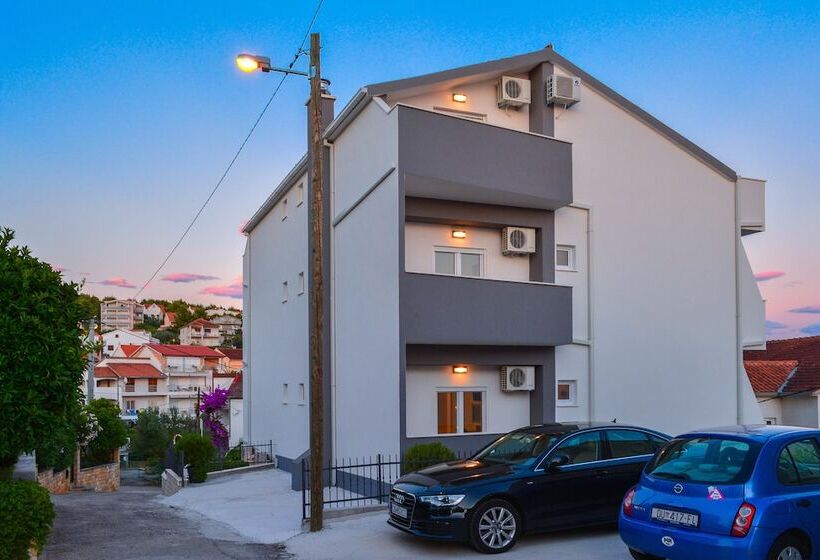 Luxury Apartments Villa Tea