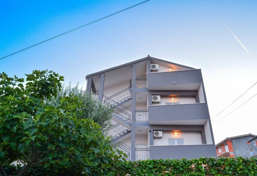 Luxury Apartments Villa Tea