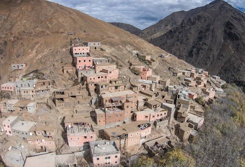 بنسيون Imlil Authentic Toubkal Lodge