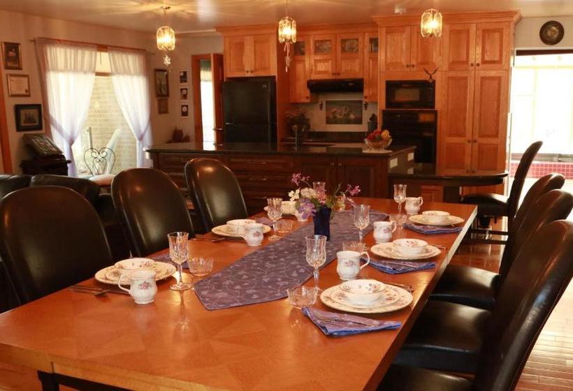 A Garden Stroll Bed & Breakfast