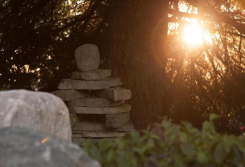 A Garden Stroll Bed & Breakfast