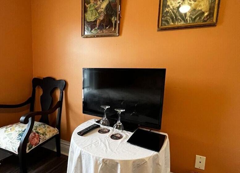 مبيت وإفطار Adams Inn