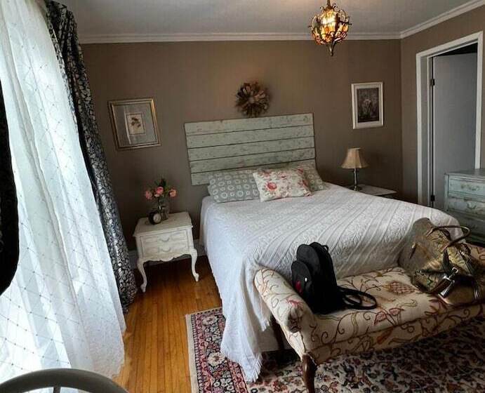 مبيت وإفطار Adams Inn