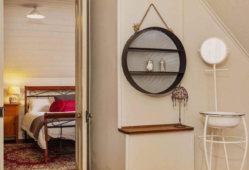 민박 Crabtree House