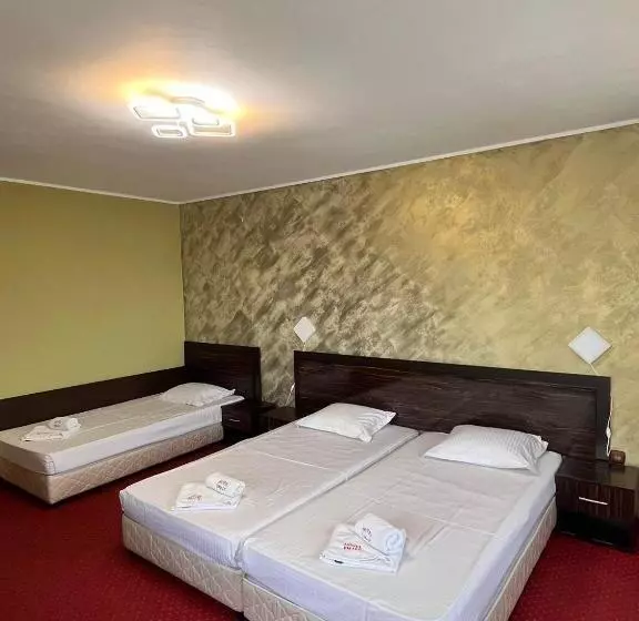 Family Hotel Emaly 2