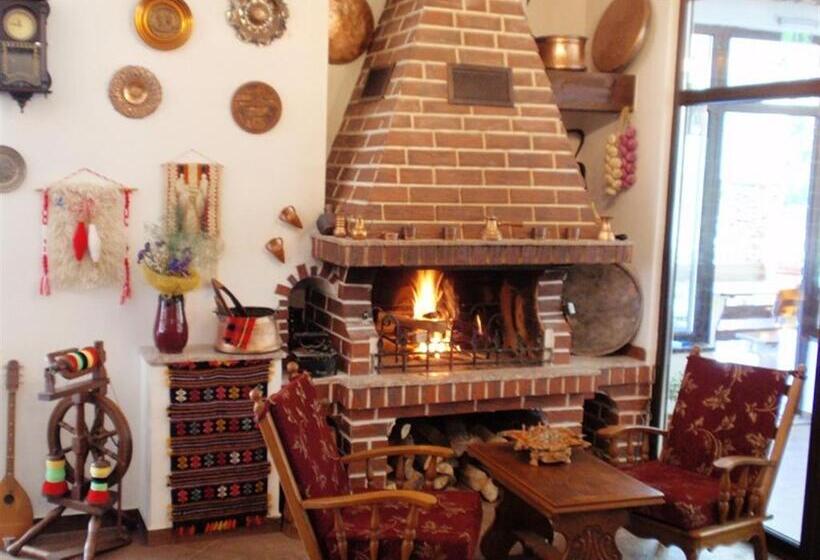 Family Hotel Emaly 2