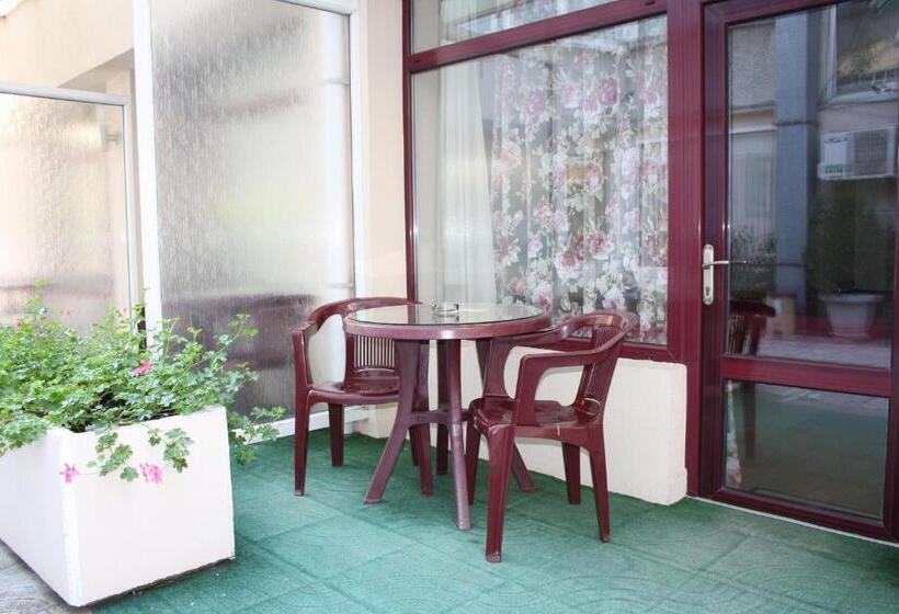 בית מלון כפרי Acropolis