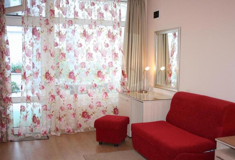 בית מלון כפרי Acropolis