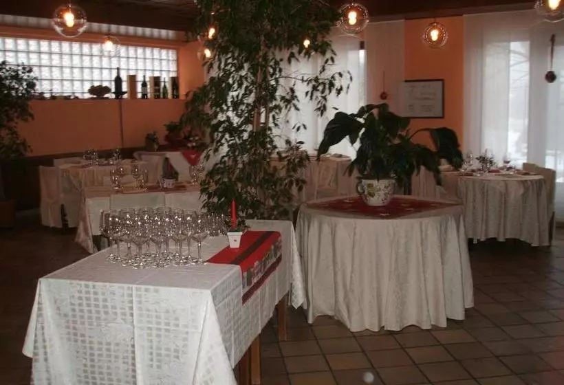 Hotelli Albergo Michieletto