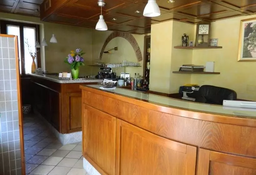 Hotelli Albergo Michieletto