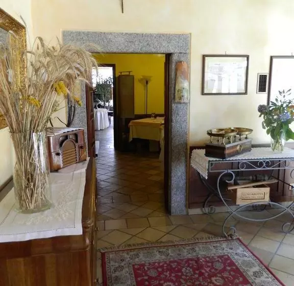 Hotelli Albergo Michieletto