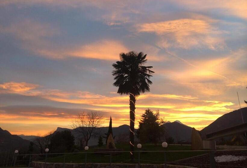 בית מלון כפרי Garni Schneeburghof