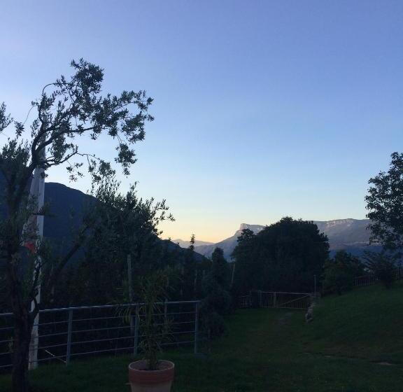 בית מלון כפרי Garni Schneeburghof