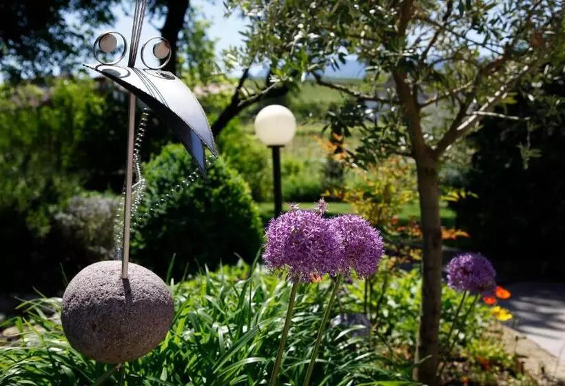 Hotelli Girlanerhof