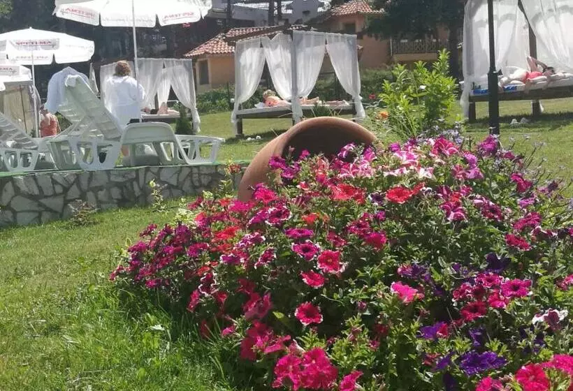 Hotelli Paradise Spa