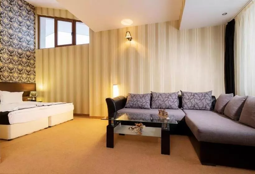 Hotelli Paradise Spa