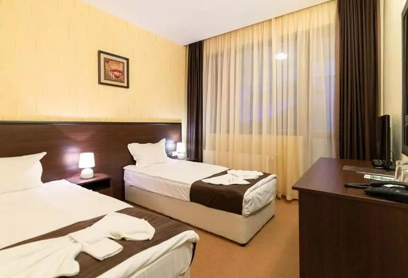 Hotelli Paradise Spa