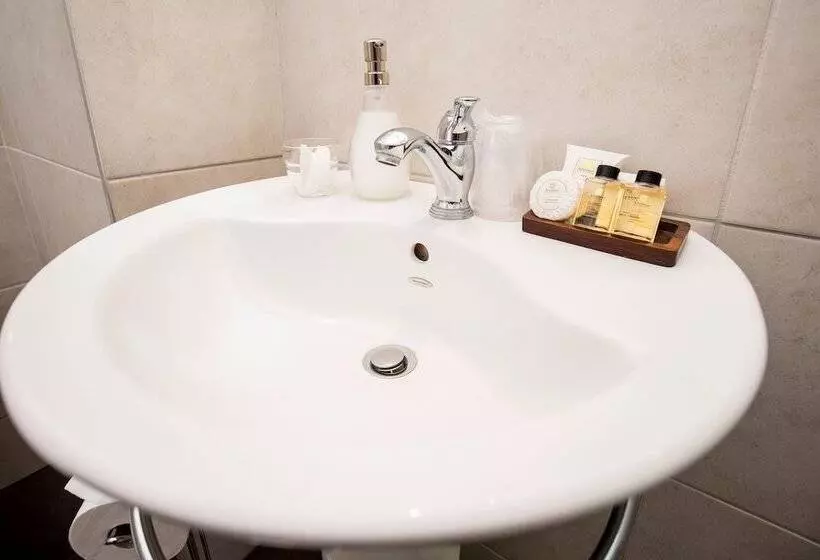 هتل Petit Hôtel Café Krieghoff