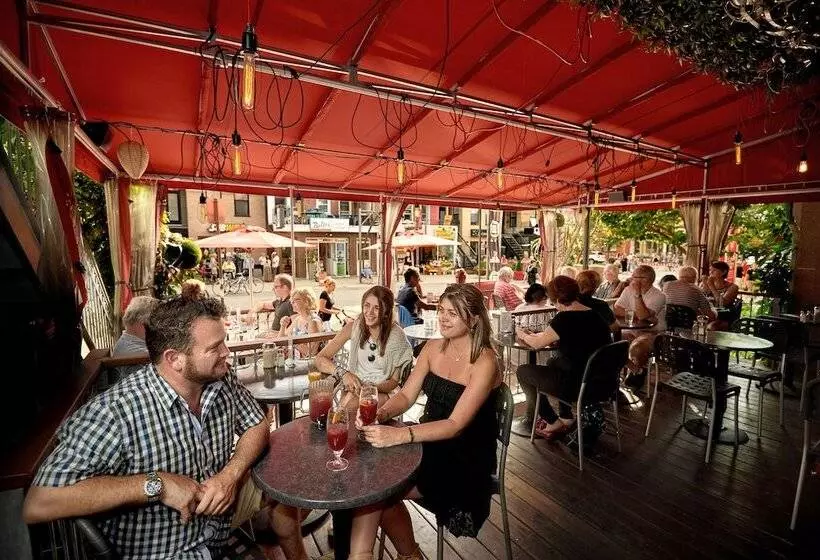 هتل Petit Hôtel Café Krieghoff
