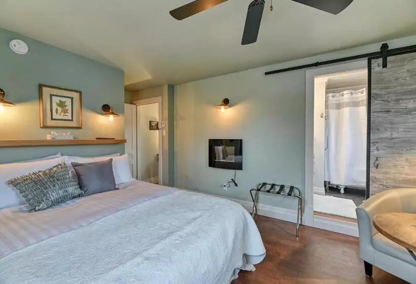 La Maison Collins B&b